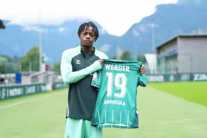 转会期体能课后，利物浦再遭质疑备战欧联，球迷炸锅，资深球员宣示担当的简单介绍