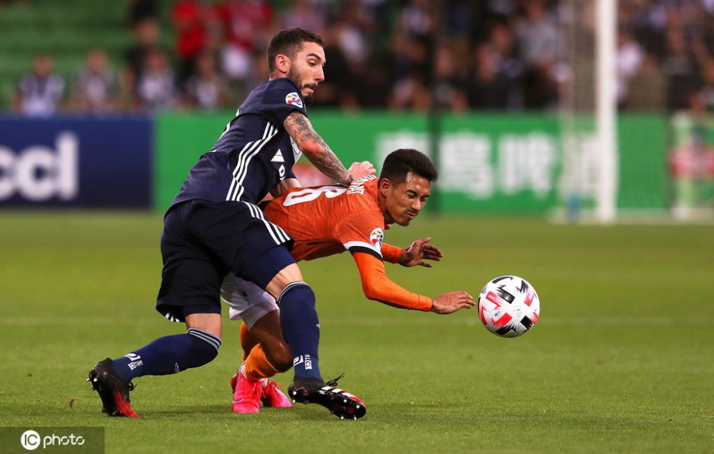 包含赛地聚焦：亚冠冲刺阶段热度飙升，深圳男篮外线爆发，更衣室稳定，球队文化再被提及的词条兰博电竞平台