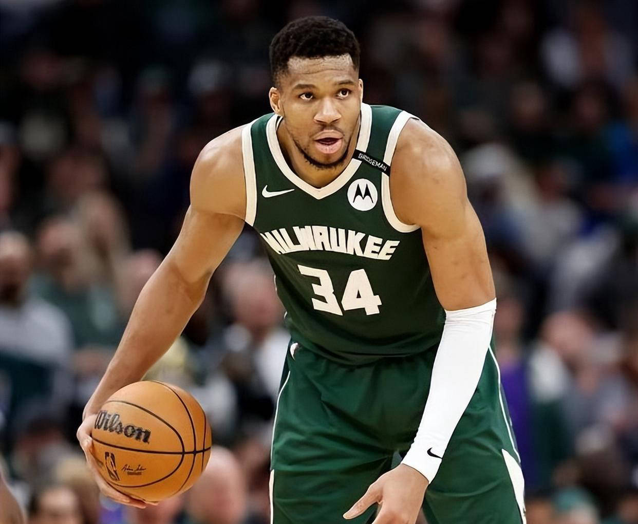 关于里昂豪取连胜备战英超字母哥关键时刻爆冷，现场解说直呼：集结日上海申花调整名单以备法国杯的信息