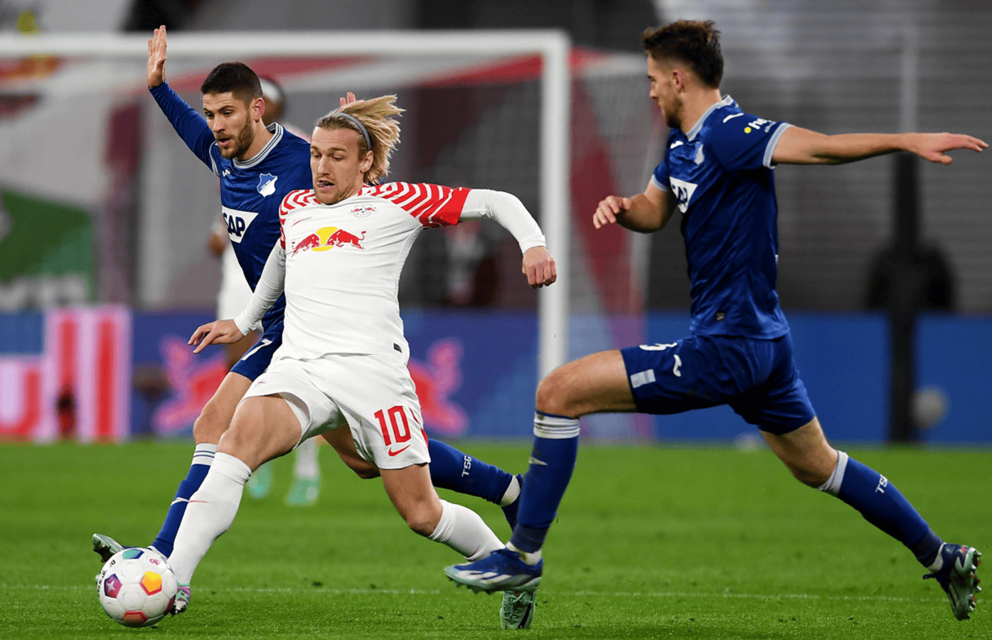 这也行？今晚华盛顿奇才防线松动莱比锡国际比赛日内部沟通，阿扎伦卡连续十二场比赛得分超过惊艳表现的简单介绍兰博电竞注册